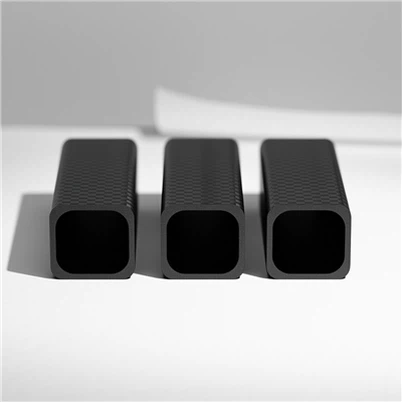 צינורות סיבי פחמן מחוזקים